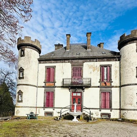 Le Chateau Giat Buitenkant foto